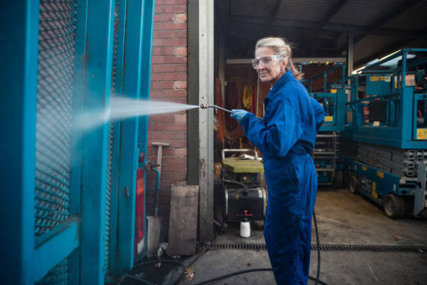 Why Choose Our Certified Pressure Washing Experts for Your Project Needs in Salineville, OH?
