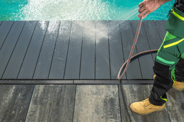 Best Deck Cleaning Services  in Salineville, OH